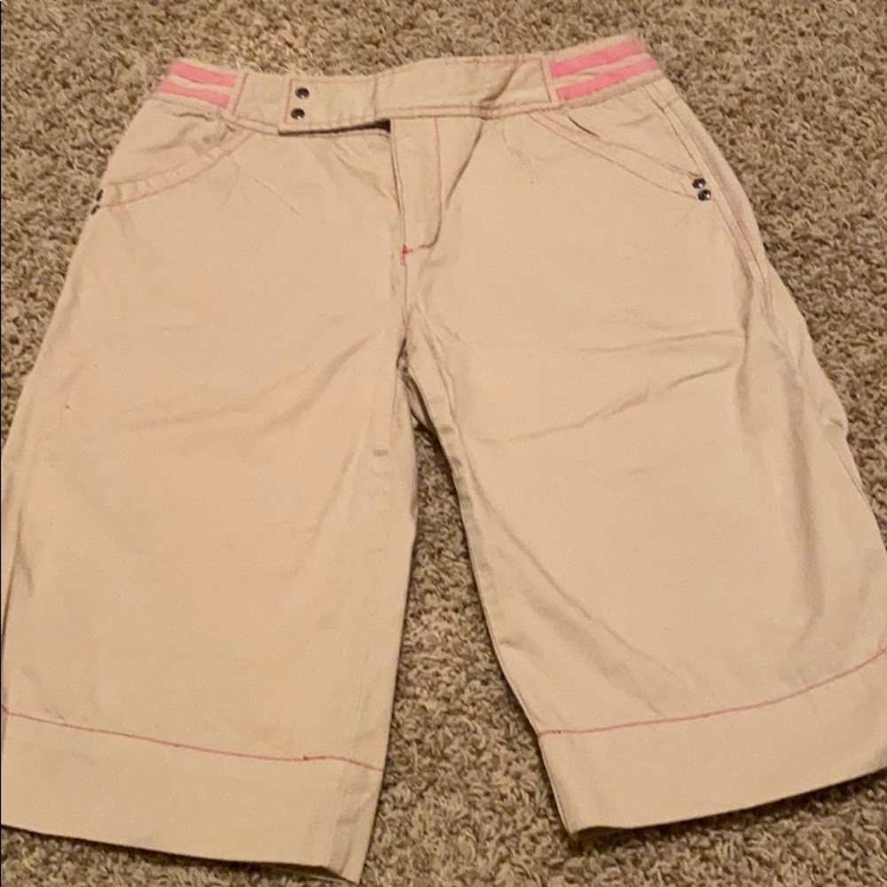 😎EUC BERMUDA SHORTS 🌸